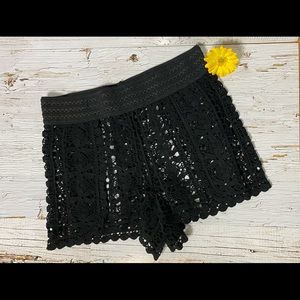 Gianni Bini coverup cotton lace shorts.